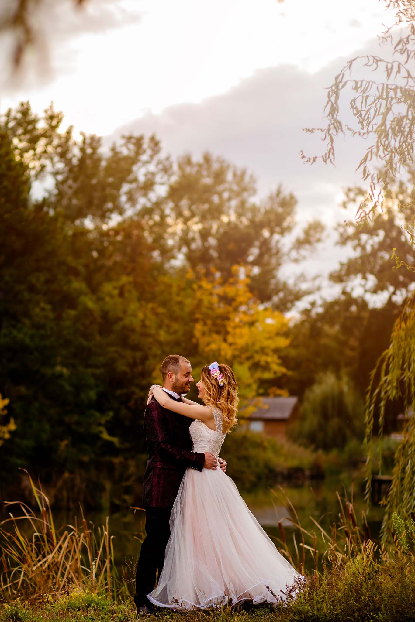 Ședința foto after wedding presărată cu veselie și multă voie bună